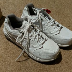 Brand new with tags New Balance 927